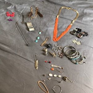 Miscellaneous Jewelry Bundle